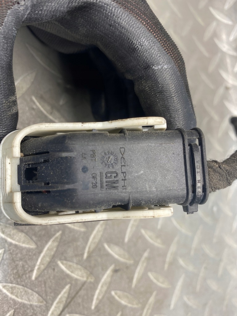 фото №10, Mantka комбинированный лента шлейф aston martin db9