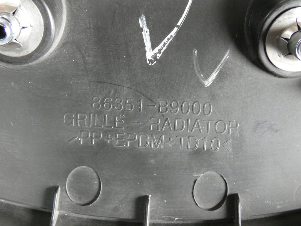 фото №9, Решётка радиатора, решётка hyundai i-10 ii