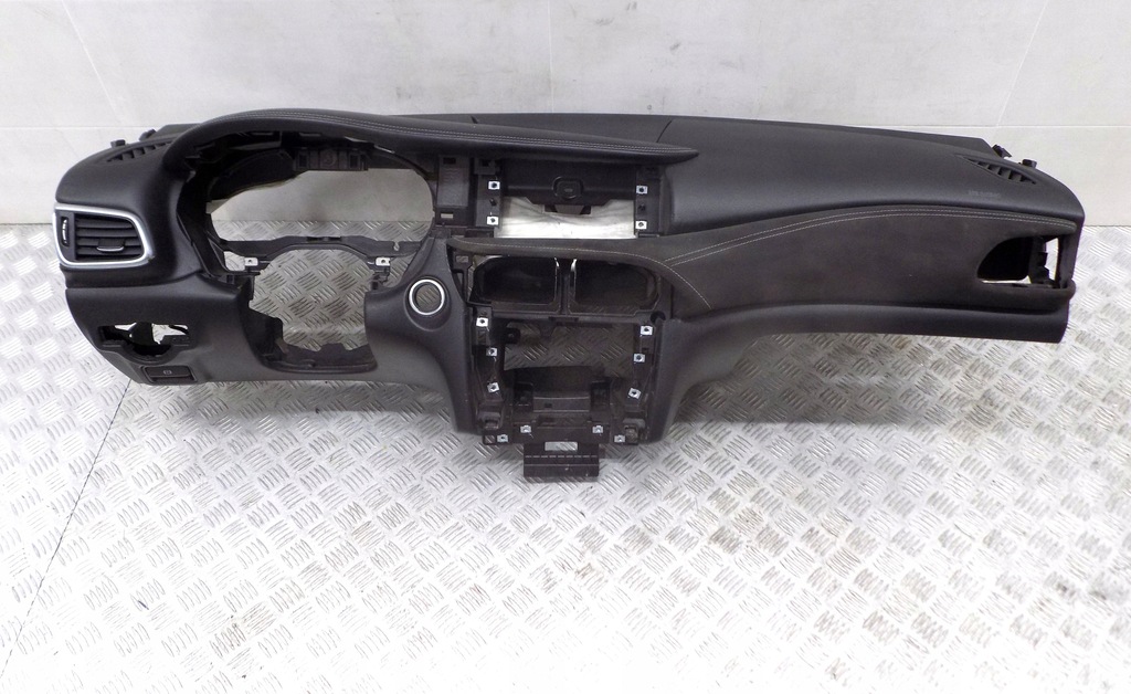 фото №5, Infiniti q30 консоль приборная панель ремни подушки безопасности nieregenerowana