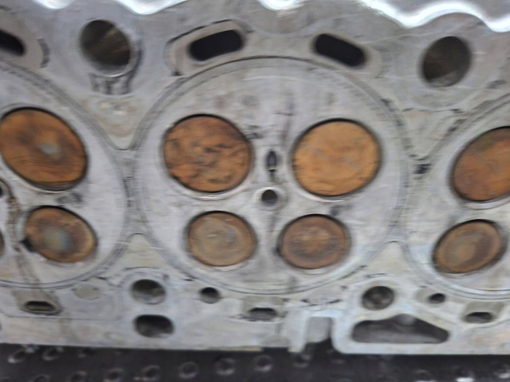 Купити Головка двигуна правий 4r8q-6090 peugeot 407 citroen c6 2.7 hdi 2004-