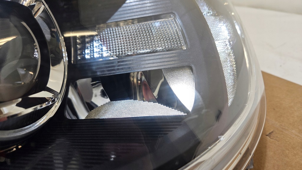 Лампа перед передня права mini f60 countryman full led 7494802-01 Зі Шроту