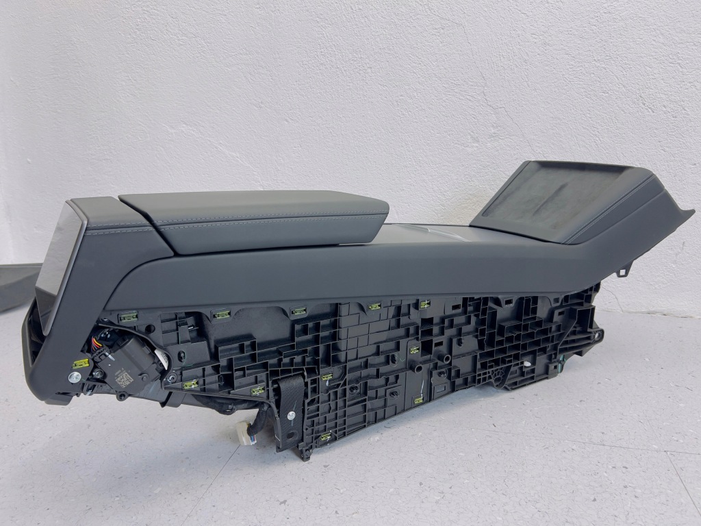 Комплект обивка сидений заднее сиденье туннель tesla model 3 рестайлинг  2023 highland Оригинал