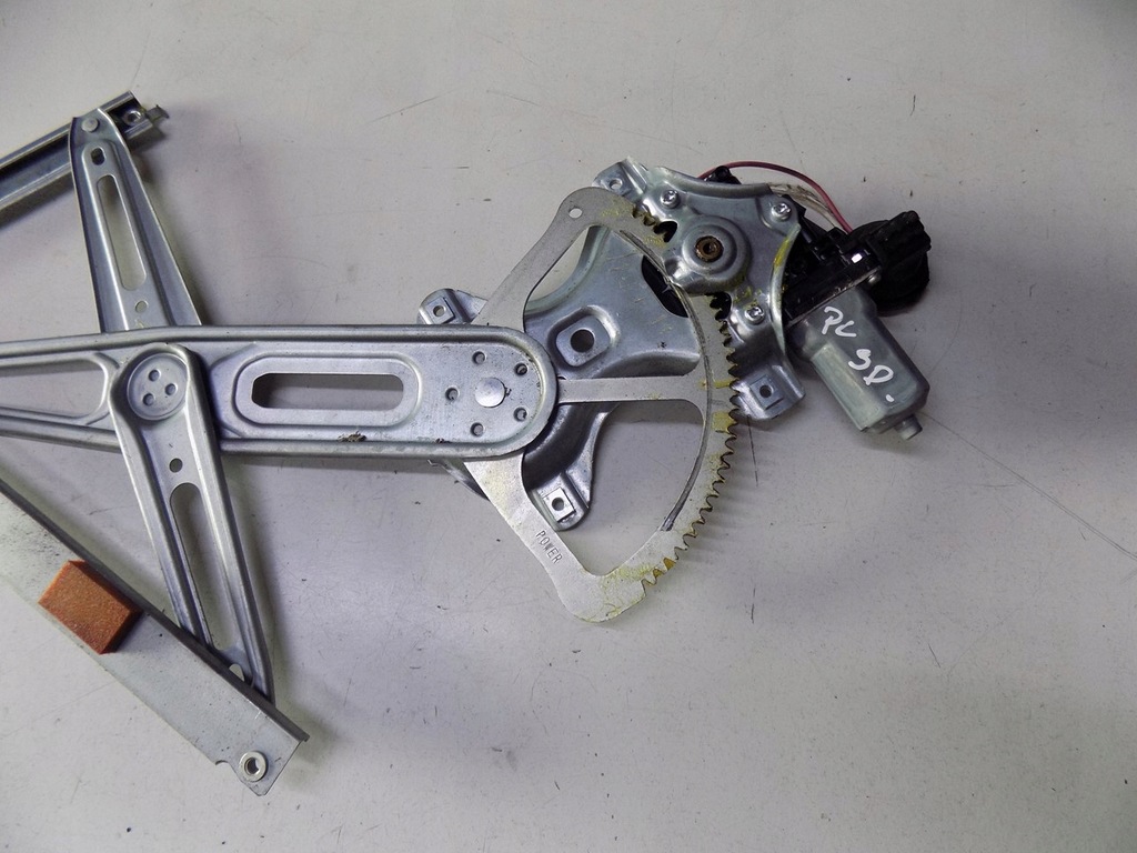 фото №8, Toyota auris i 06-09 3d підйомник скло лівий перед