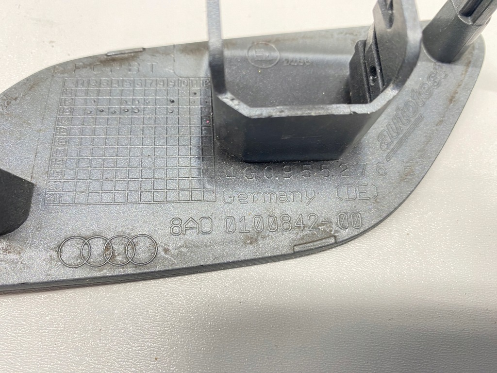 фото №9, Заглушка крышка правая распылителя audi a6 c7 rs6