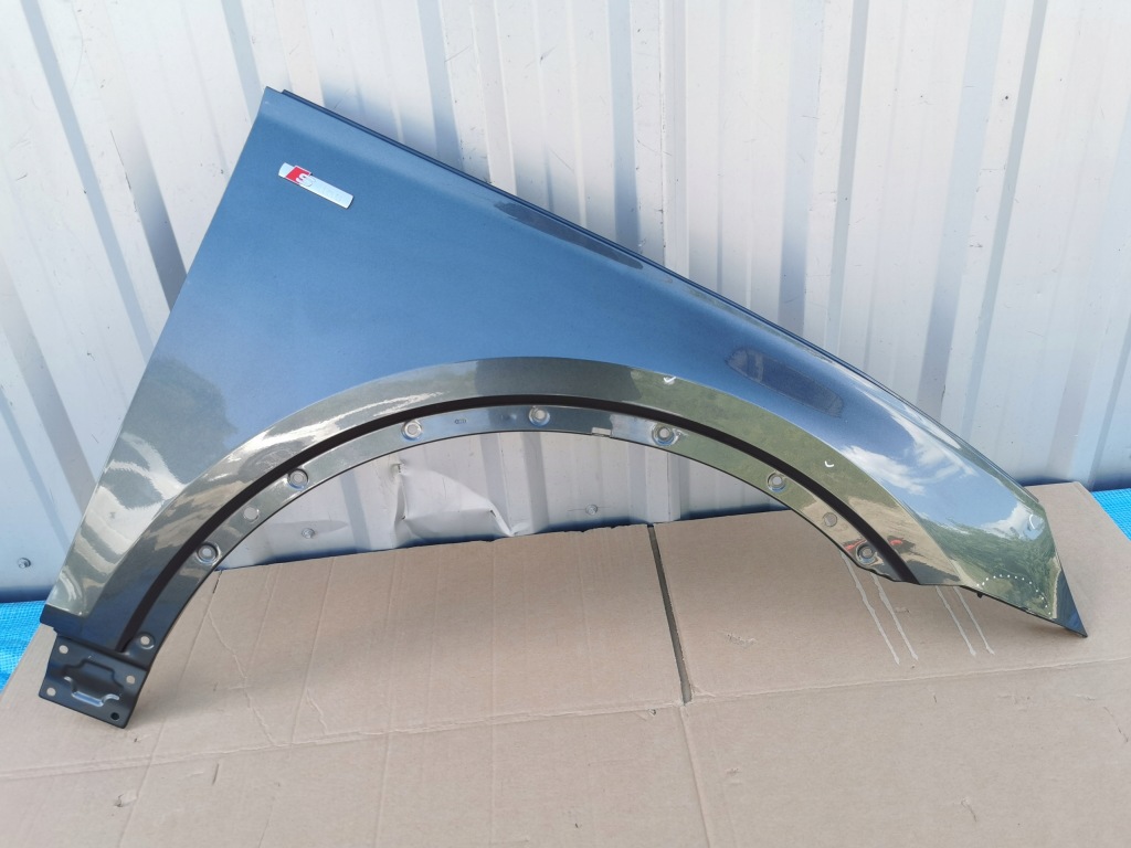 Audi q5 2 80a крыло  правый  перед передний хороший Оригинал