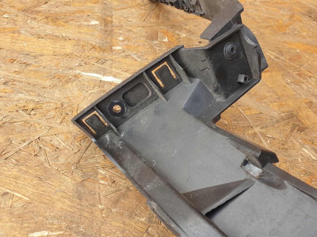 фото №3, Alfa romeo giulia направляющая бампера правый задняя