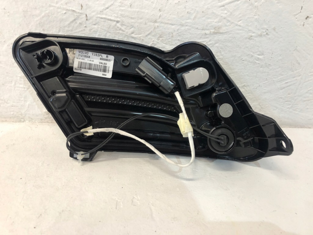 фото №5, Volvo v60 s60 лампа габаритна led права