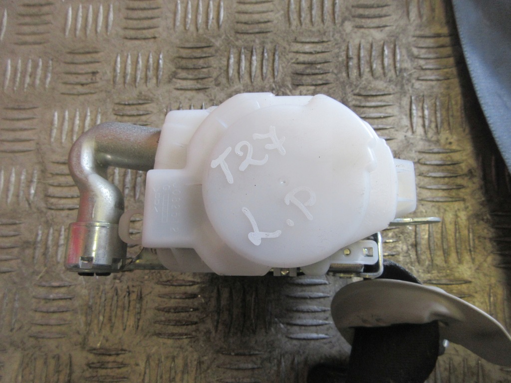 фото №4, Pas безпеки лівий перед avensis t27 iii