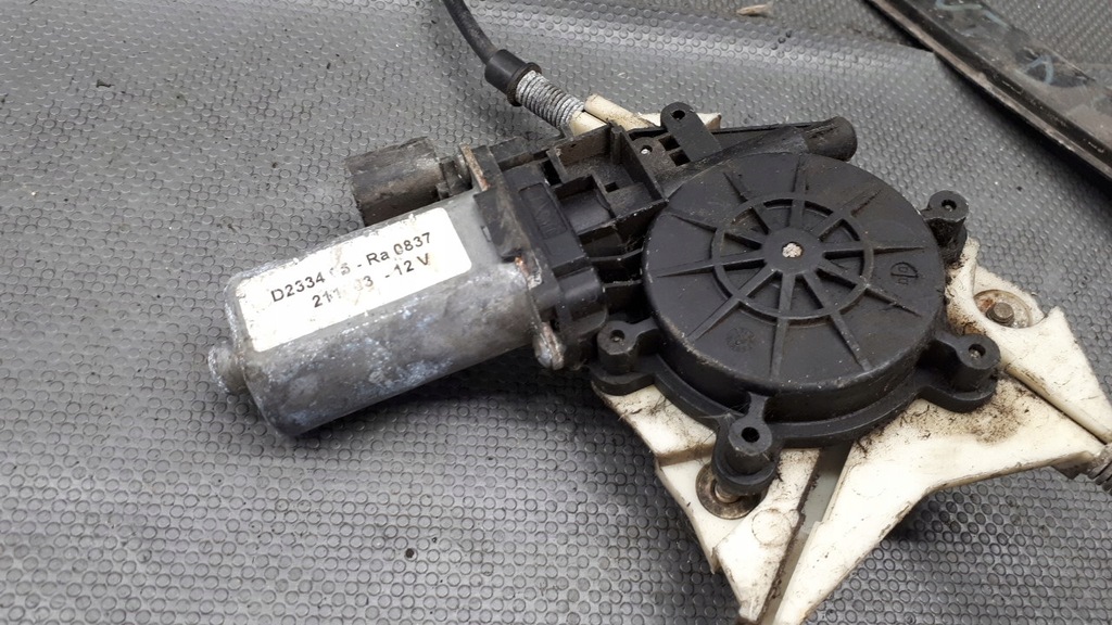 фото №8, D233405 моторчик скло правий перед alfa romeo 156