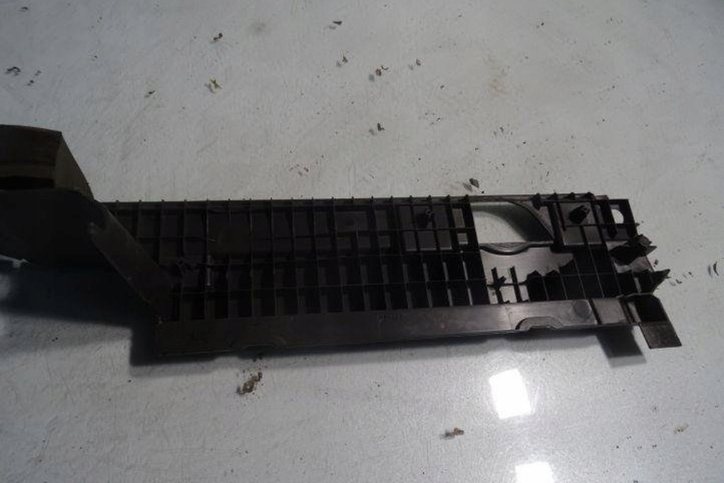 фото №12, Защита замка крышки audi q7 4l 4l0863527 3.0l дизель 171kw 2007