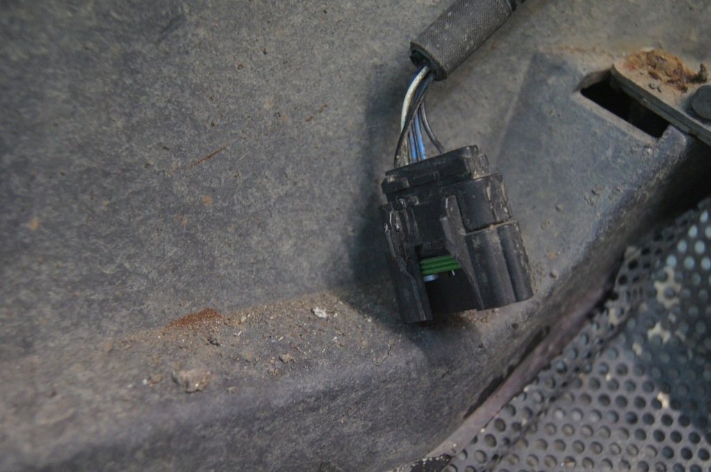 фото №13, Maserati levante бампер задняя задний pdc kompletny