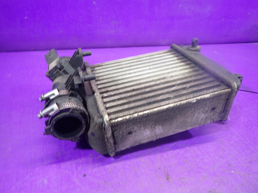 Audi a6 c6 2,7 tdi bsg інтеркулер радіатор інтеркулер ліва 4f0145805e в Україні