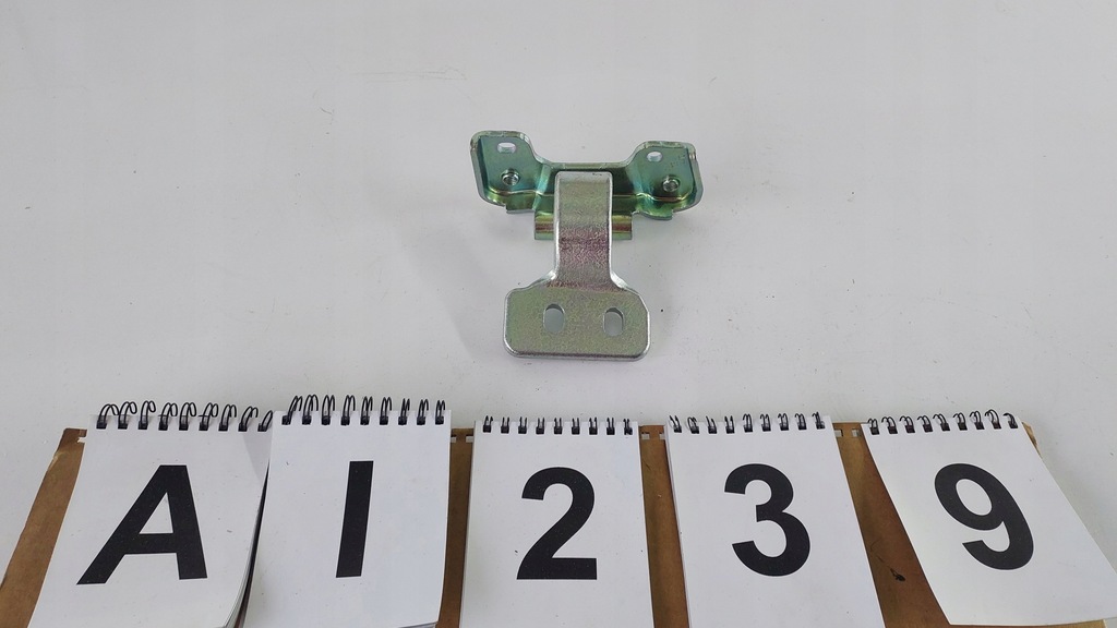 фото №1, Mercedes c-klasa w204 kombi петля крышки задняя