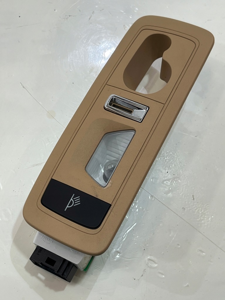 фото №1, Лампа потолочный левая porsche cayenne ii 7p