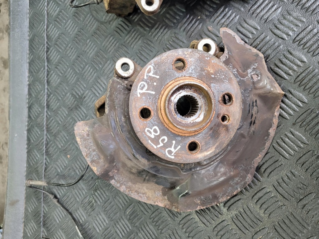 Поворотний кулак правий лівий перед передня mini купе cooper sd r58 Доставка