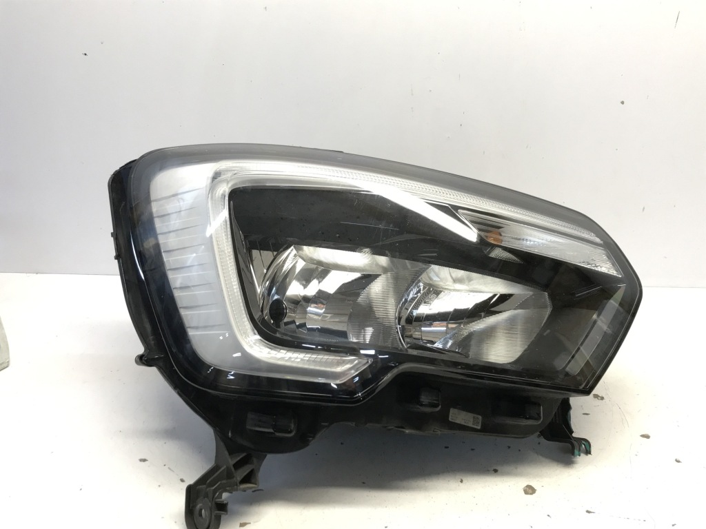 фото №1, Renault master iv фара правый лампа правая 260105567r