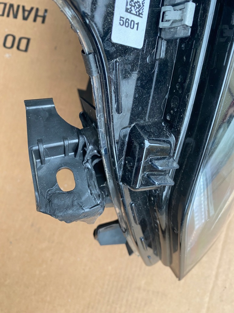 фото №12, Renault clio v 19-23 лампа права фара правий full led 260109379r