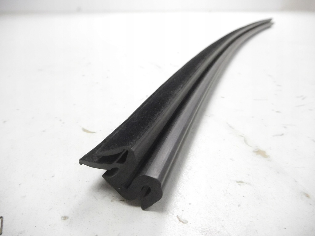 фото №6, Прокладка стекло передней peugeot 306 оригинальный номер 9309.c9