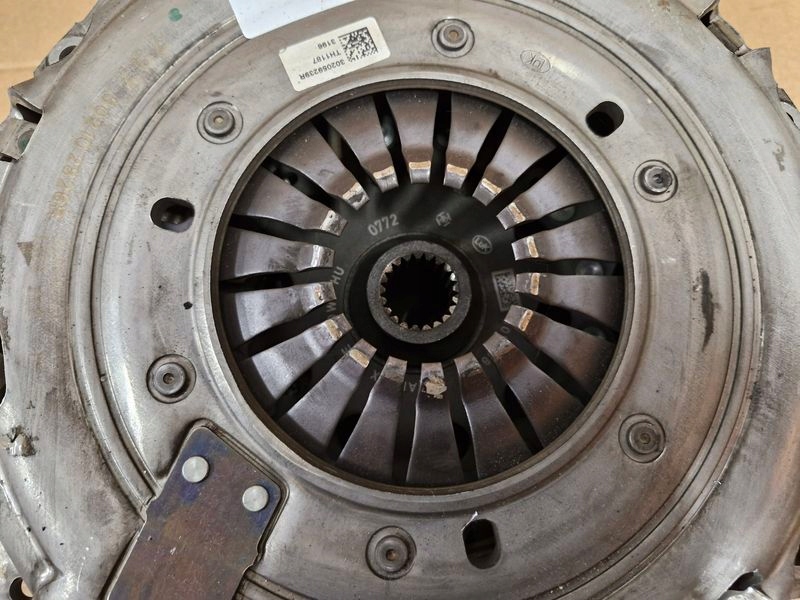 фото №5, Renault trafic iii 3 talento ii 2 2.0 dci зчеплення колесо двомасовий комплект