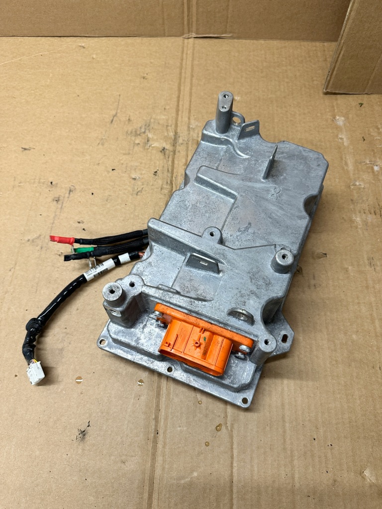 фото №1, Renault zoe конвертер акумулятора 296g90943r