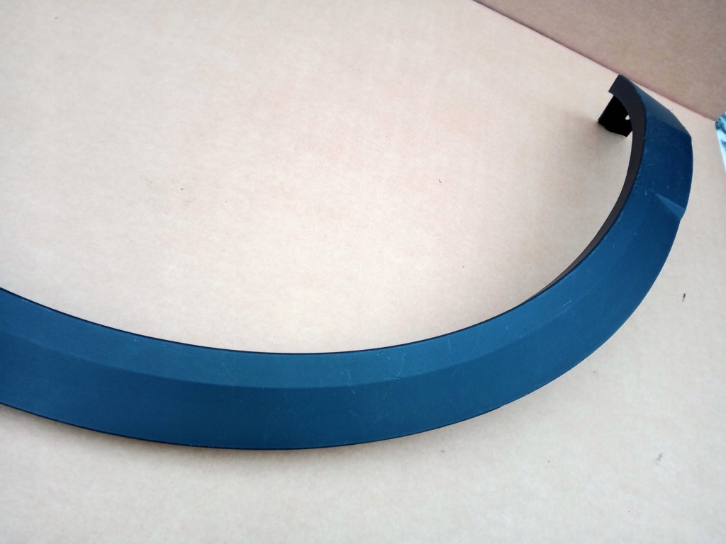 фото №5, Vw t-roc права молдинг крила задня 2017r-