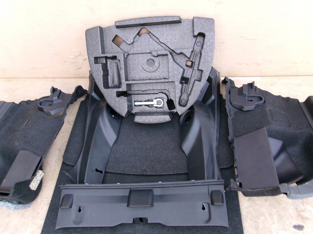 фото №6, Toyota auris ii оббивка багажника обшивка полиця комплект