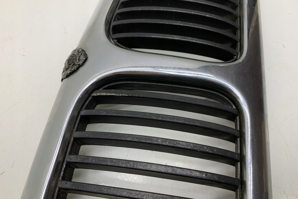 фото №9, Решётка радиатора jaguar xj x308 hnc5504 3.2l бензиновый 174kw 1996