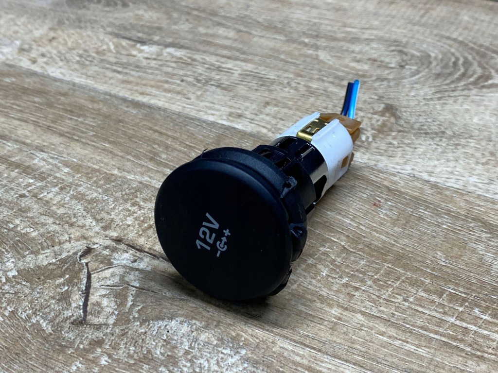 фото №1, Роз'єм 12 v jaguar e-pace jx6315k040da