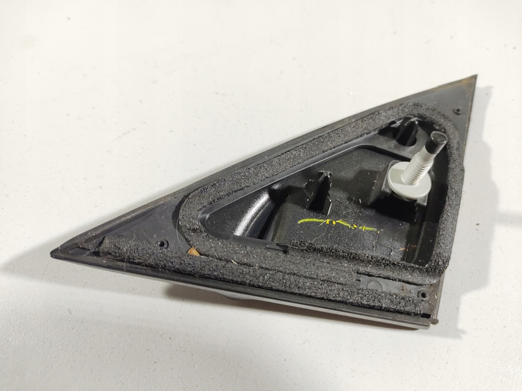 фото №10, Lexus is300h 13r треугольник защита крыла левая