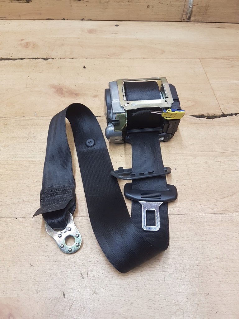 фото №1, Pas безопасности задняя средний audi a8 d3