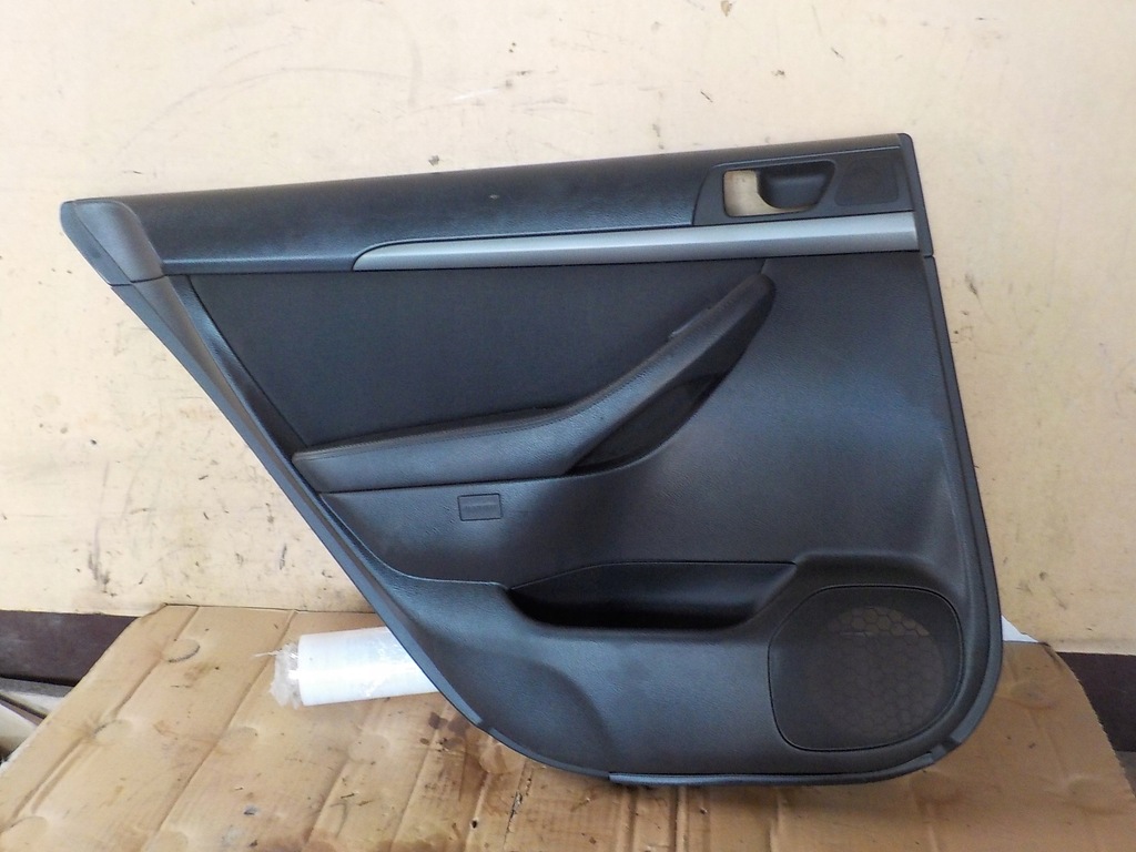 фото №1, Toyota avensis t25 обшивка двері лівий задня