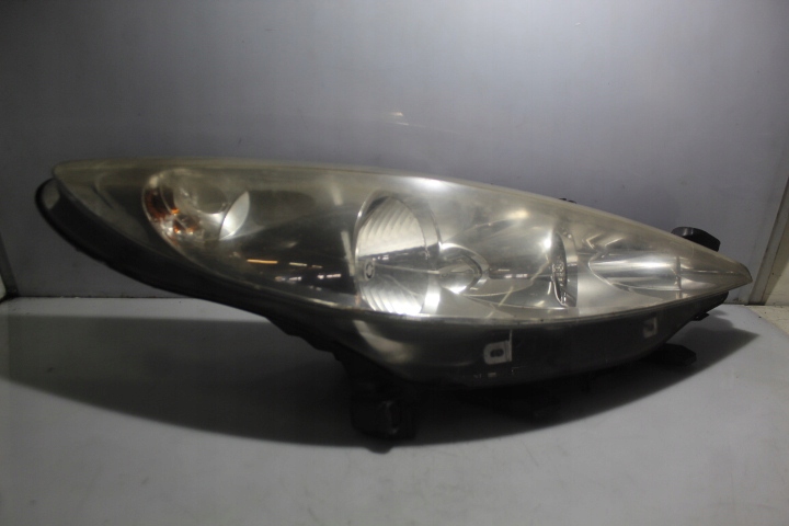 фото №1, Лампа правая передняя peugeot 207