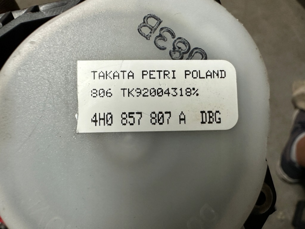 фото №3, Audi a8 d4 задній pas безпеки