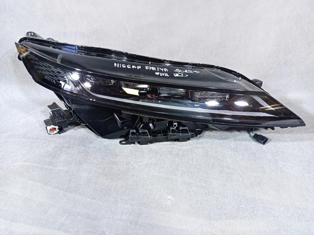 фото №1, Nissan ariya 22- лампа перед передняя правая full led oryg