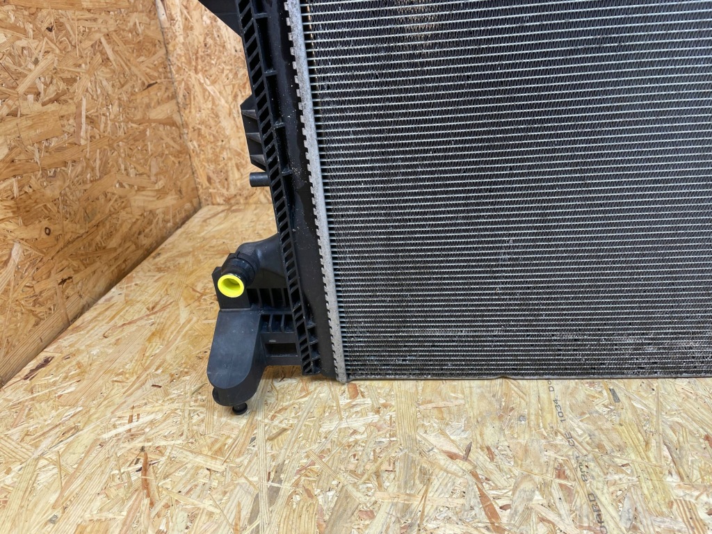 Купить Радиатор воды mercedes w177 w247 w118 x247 h247 a2475003800