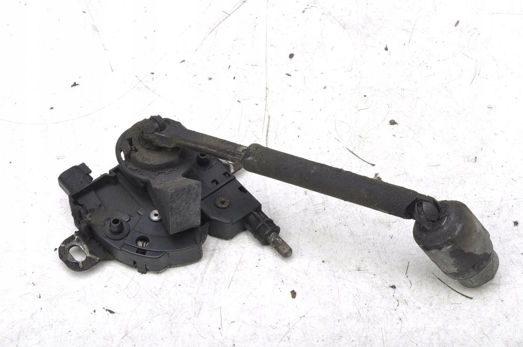 фото №1, Ford focus mk2 тягa замок капот 3m51-16700