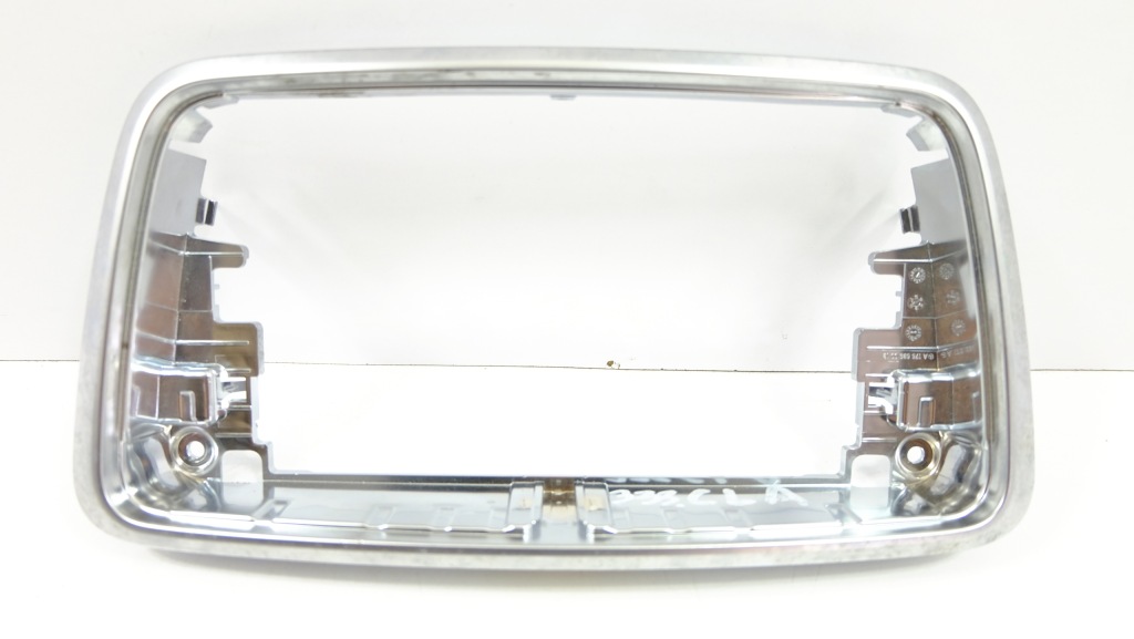 фото №2, Mercedes cla w117 рамка радіо a1766890018