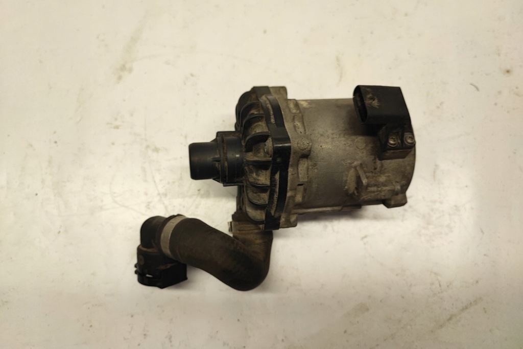 фото №10, Насос воды bmw 7 f01, f02 7566335 4.4l бензиновый 330kw 2014