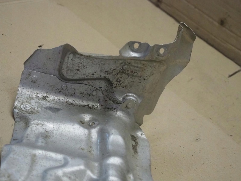 фото №12, Защита тепловая редуктор bmw 2 f46 688218301