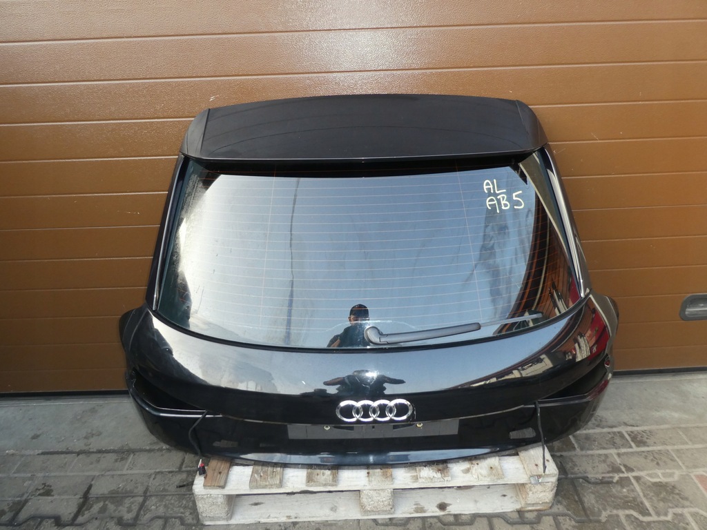 фото №1, Audi q3 8u крышка багажника багажника комплектная