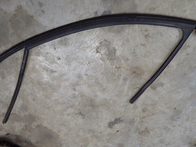 фото №11, Opel insignia a 08-13 рамка двері прокладка скло перед права хром kombi