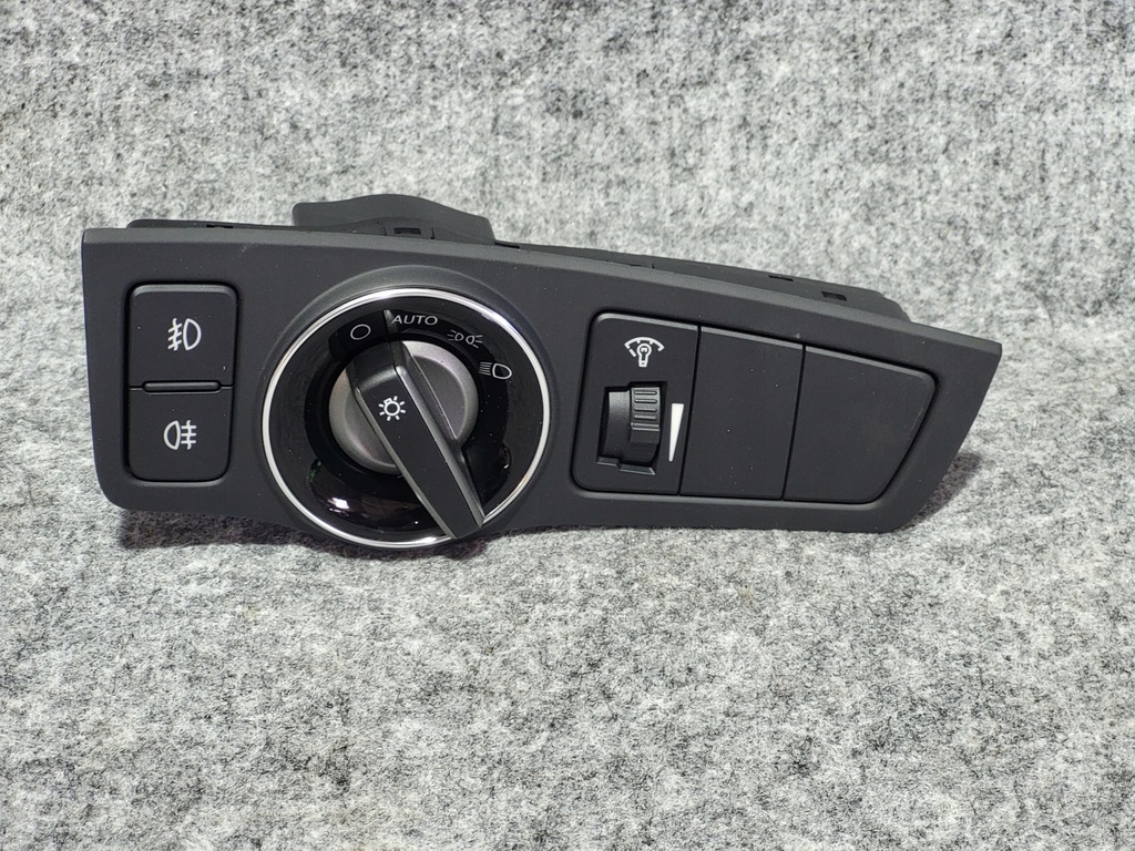 фото №1, Hyundai i40 переключатель света