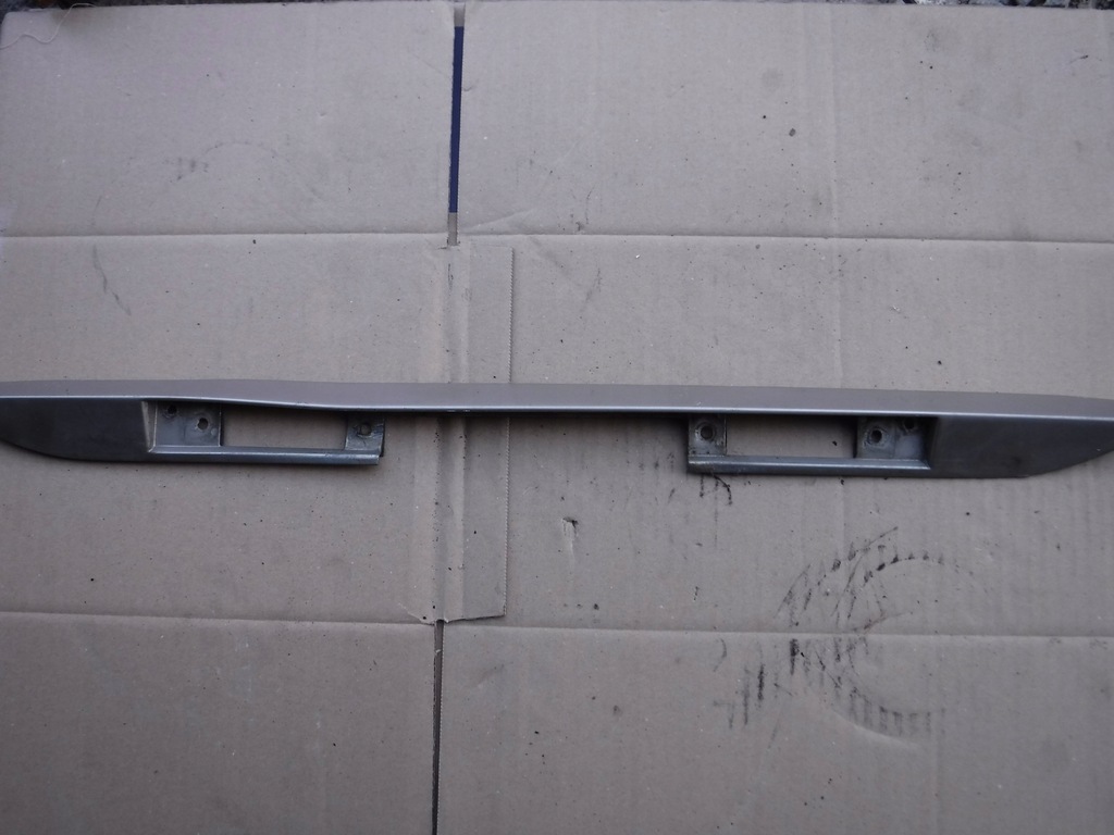 фото №1, Mercedes-benz оригінальний номер a1696830310 кронштейн кришки багажника