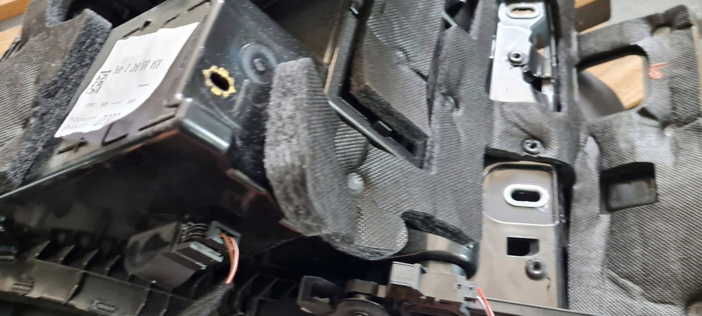 фото №12, Q3 83a бардачок пасажира usa чорний 22r 83a880842d 4pk