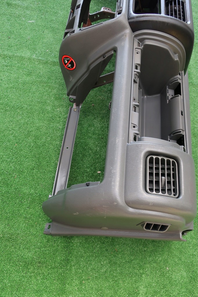 фото №8, Приборная панель приборная панель каркас suzuki jimny бензин дизель 2003r