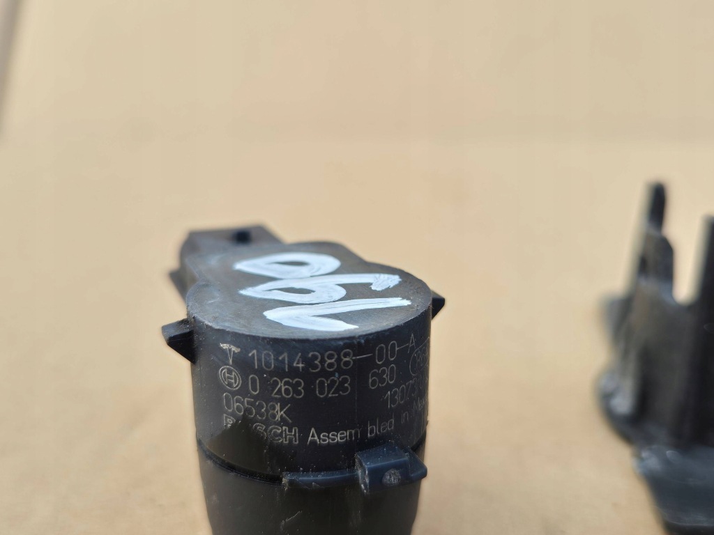 Купить Tesla model s 12- датчик парковки pdc 101438800a