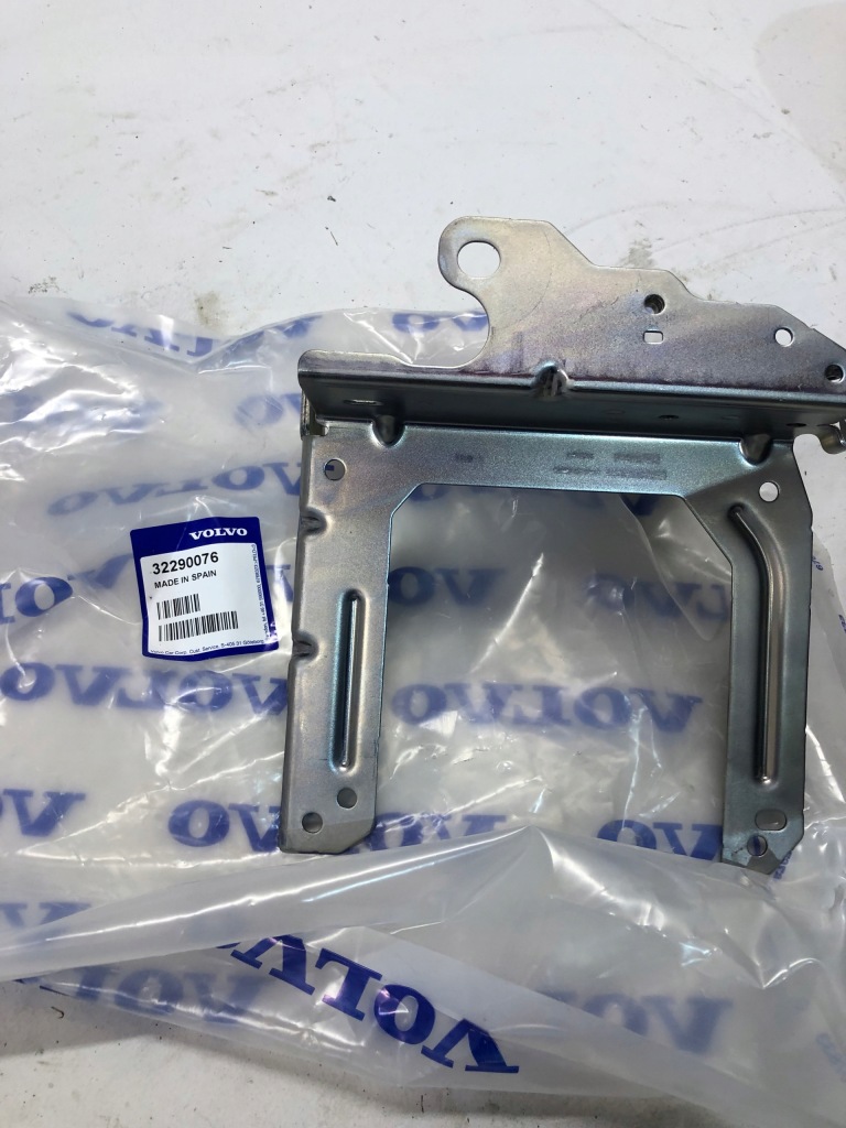 фото №4, Volvo xc40 кронштейн конденсатор кнопка старт/стоп