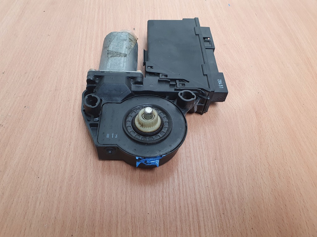 фото №13, Моторчик підйому скло перед audi a8 d3