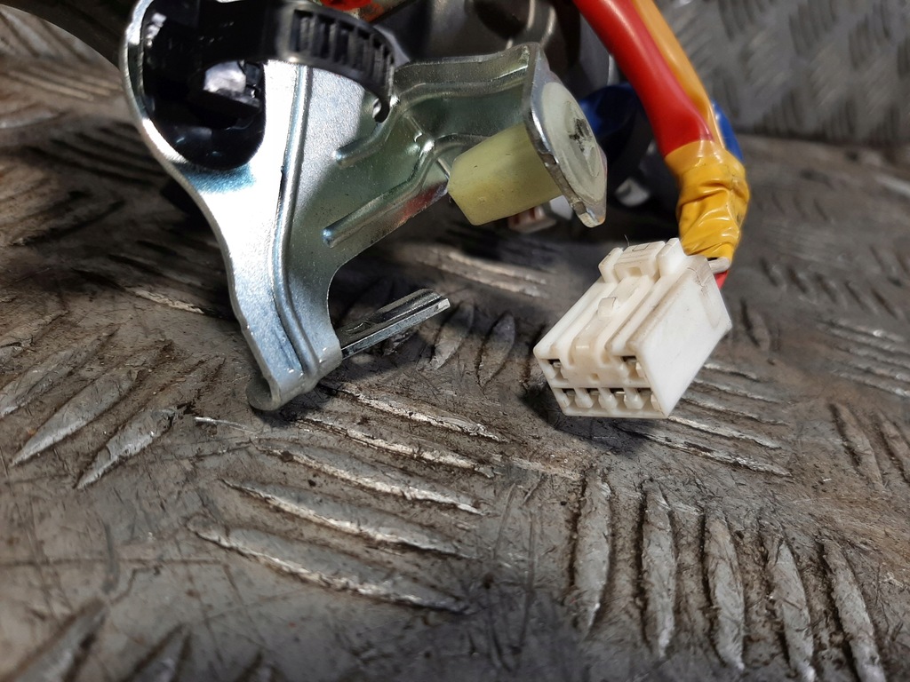 фото №14, Kia rio iii sedan 1.2 17r блок управления двигателя набор 39117-03011