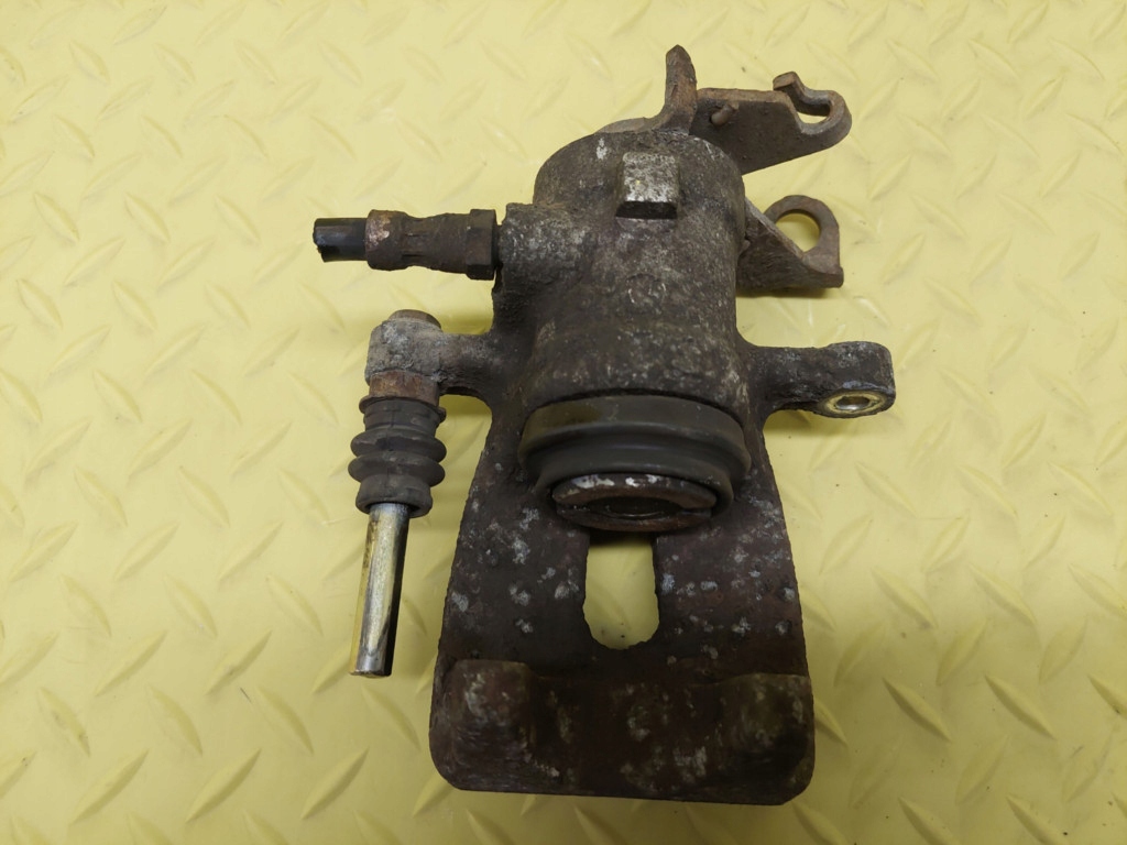 фото №4, Alfa romeo 156 1.9 jtd супорт лівий задня